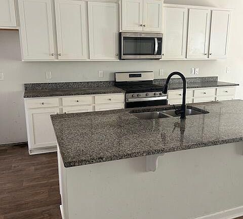 4th image of 331 Willow Pointe Cir