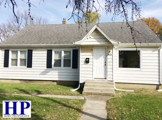 1223 3rd St, Charleston, IL 61920