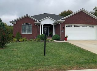 124 Stonehedge Rd, Chandler, IN 47610