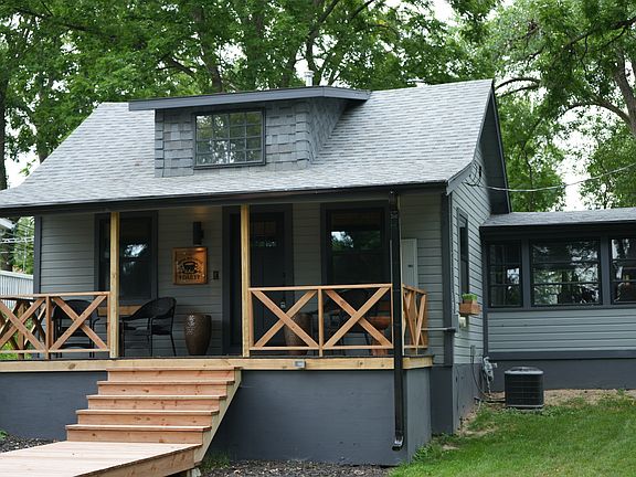 2nd image of W3673 Oakrest Ave