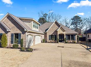 243 Arlington Park Dr, Hot Springs, AR 71901