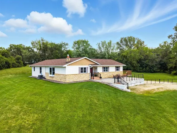 22575 Pinto Ln, Lakeville, MN 55044