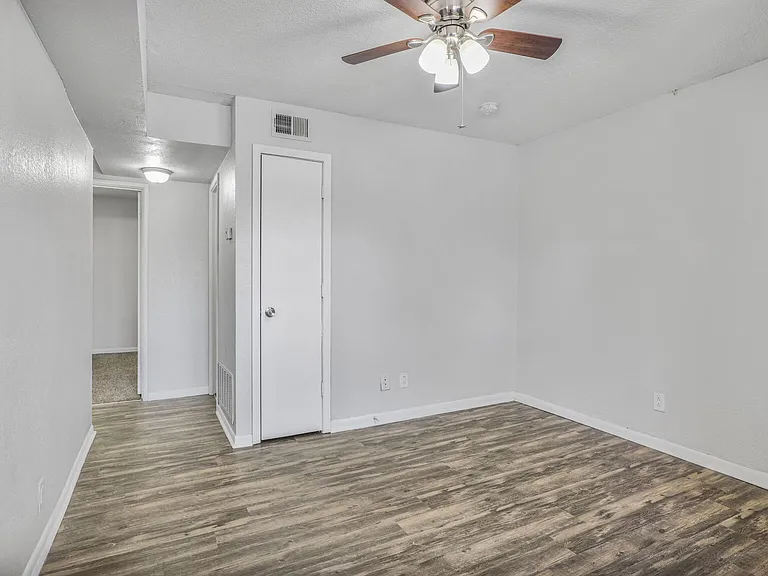 Walnut Ridge Apartments — Photo 11