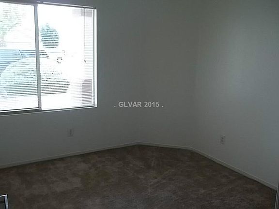 5th image of 335 Desert Knolls St