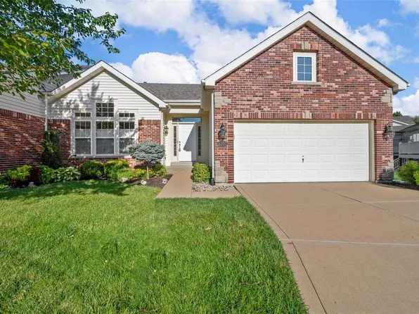 6200 Whisper Bend Dr, Saint Louis, MO 63129