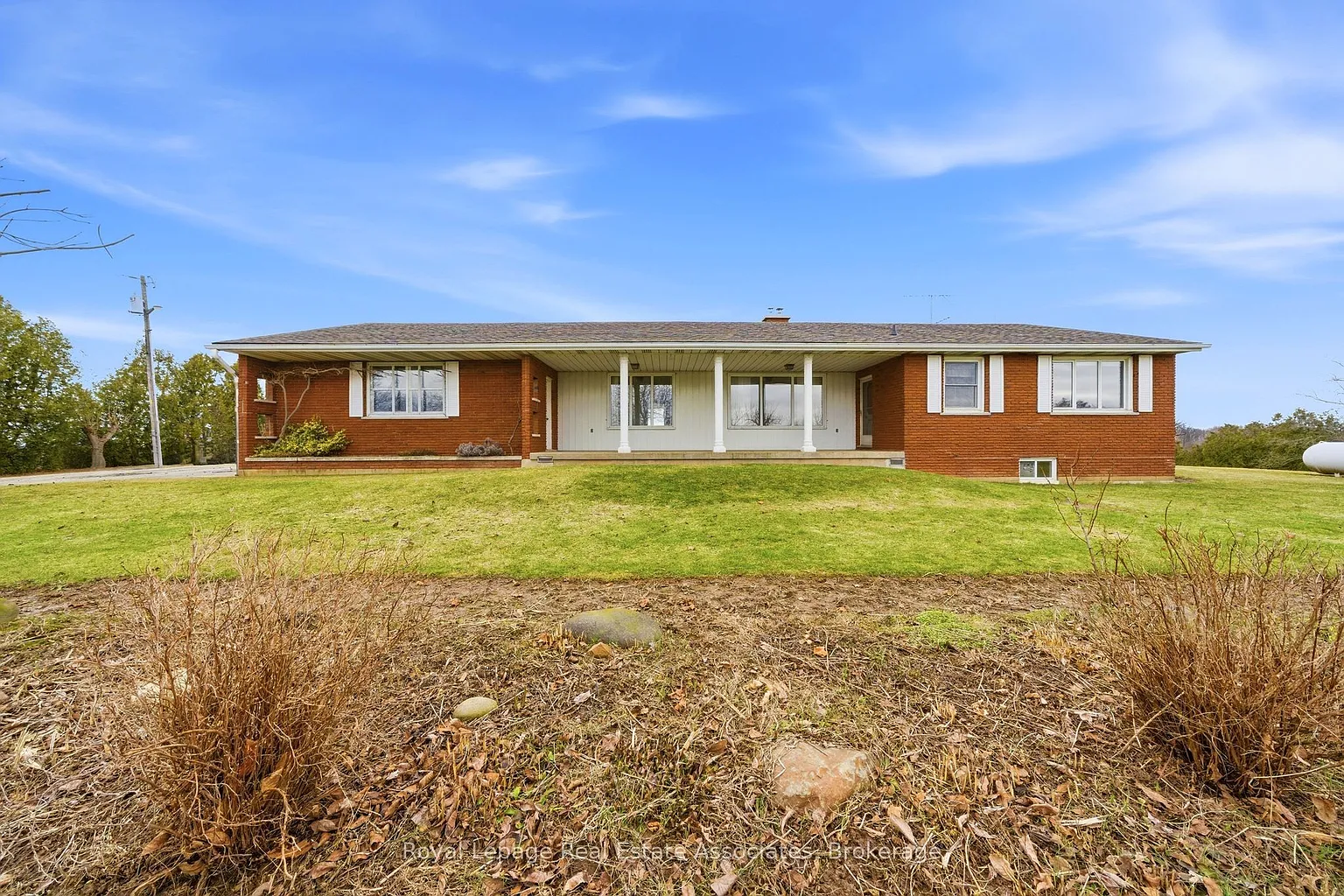 1137 Ridge Rd photo 1