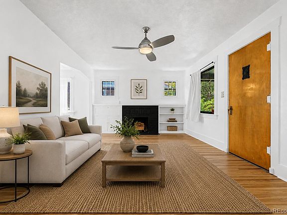 2nd image of 3126 W Clyde Place
