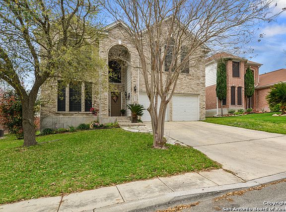 3rd image of 2215 Encino Lk