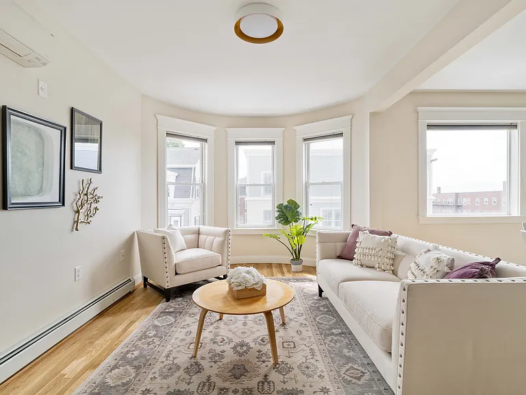 137 P St #2 — Photo 4