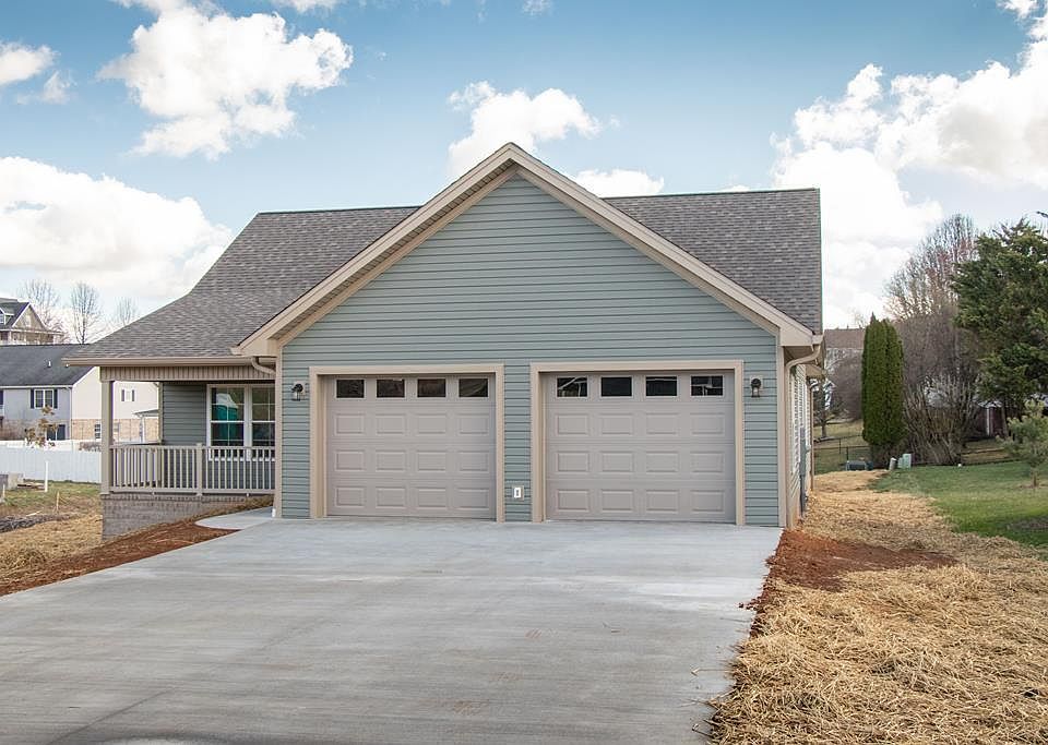 1st image of 17140 Sedona Dr