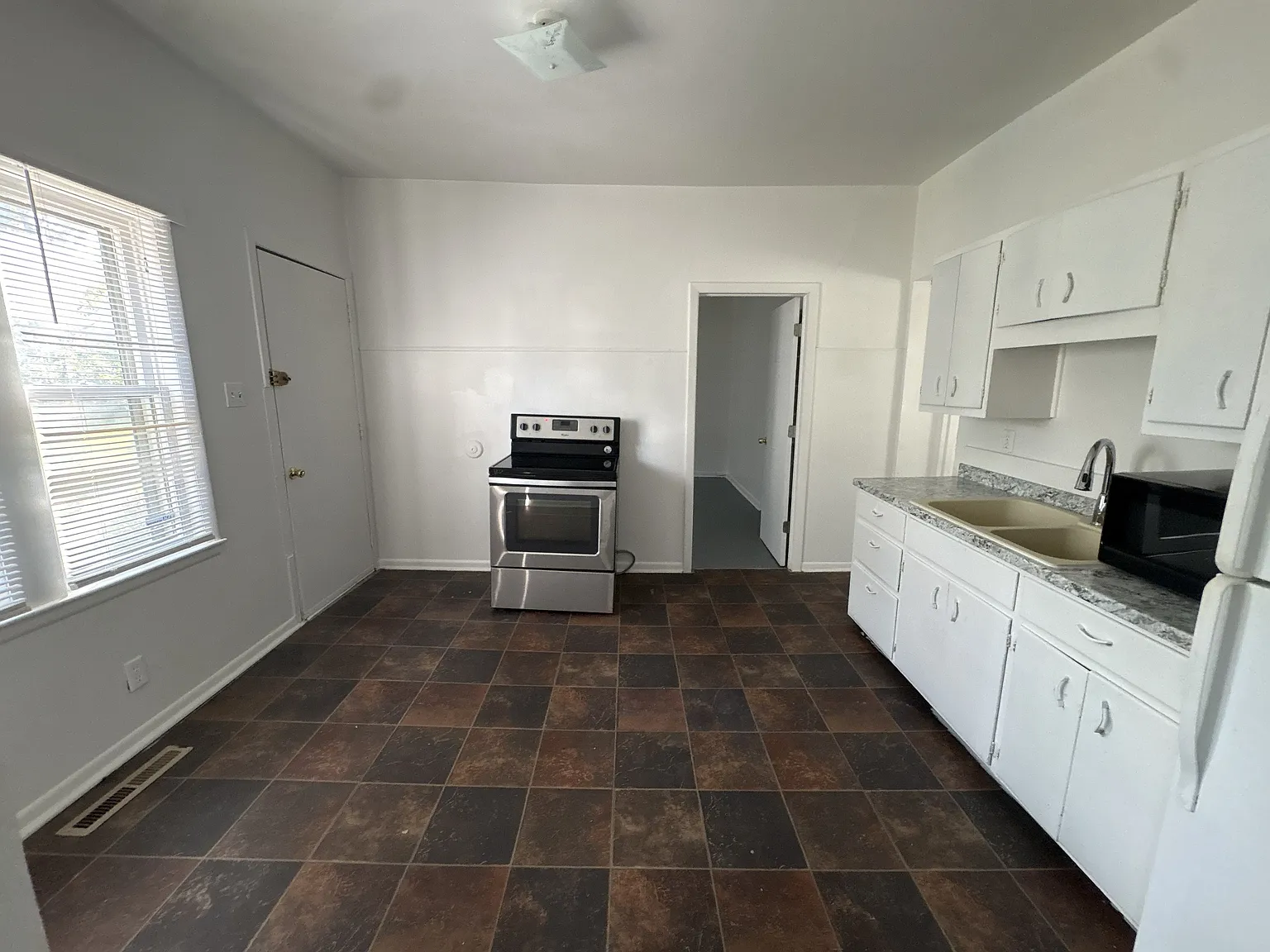 1401 SW Polk St — Photo 3