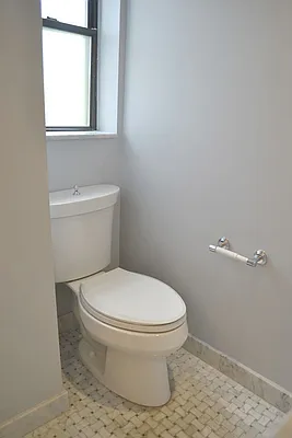 Rented by Oxford Property Group | media 25