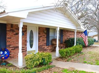 990 N Lydia St, Stephenville, TX 76401