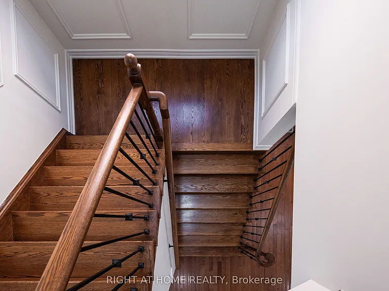 11 Amstel Ave — Photo 18