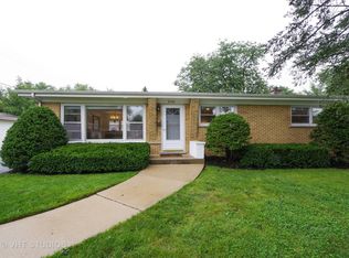 2542 William Ave, Glenview, IL 60025