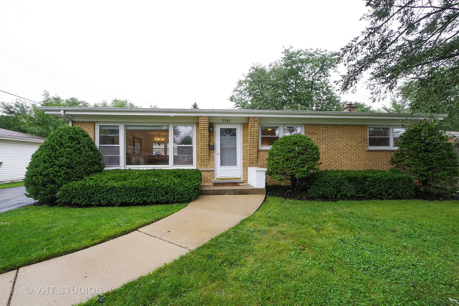 2542 William Ave photo 1