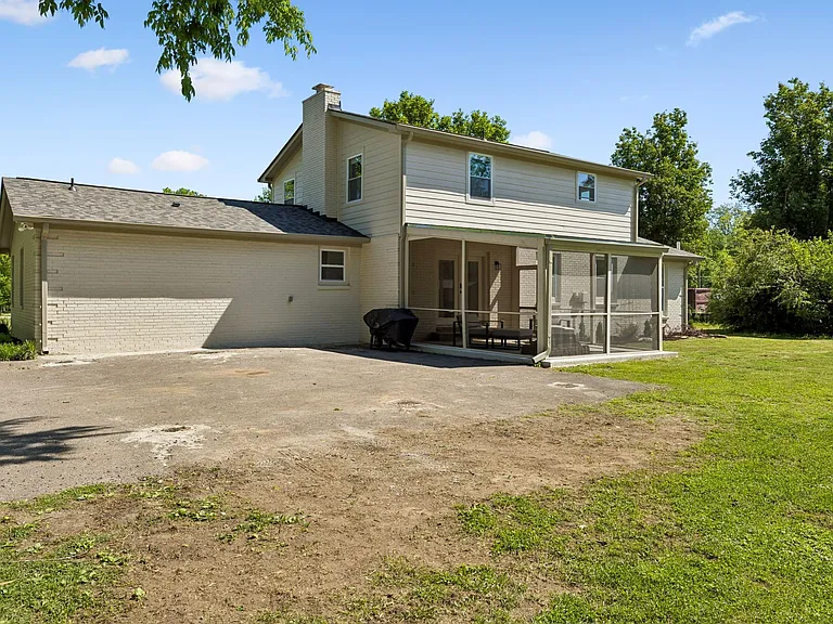 8013 Wikle Rd E — Photo 25
