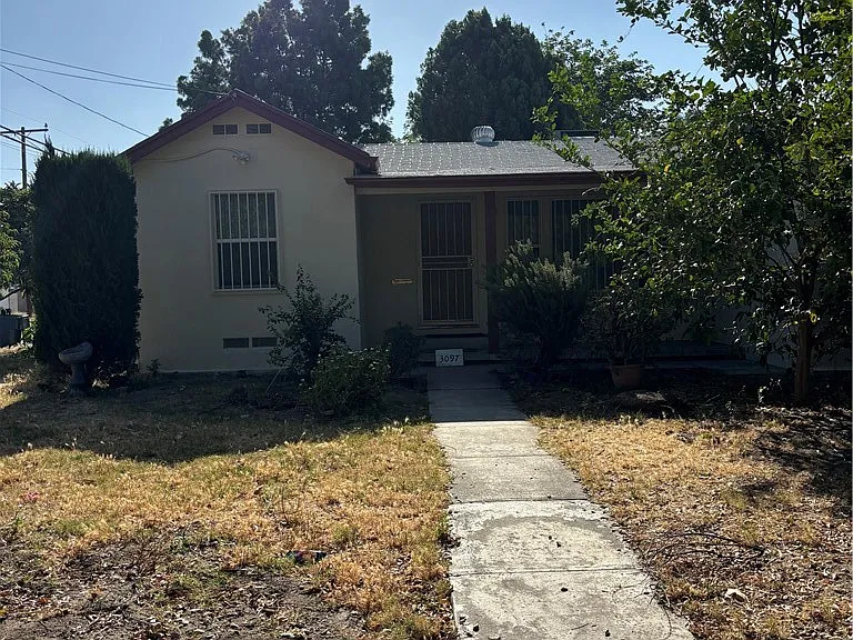 3097 N Pne #G — Photo 1