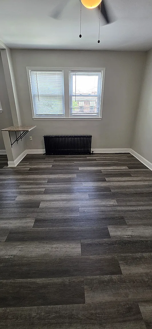 1 bed, 1.0 bath, $1,049 — Photo 2