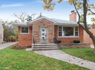 512 Selborne Rd, Riverside, IL 60546