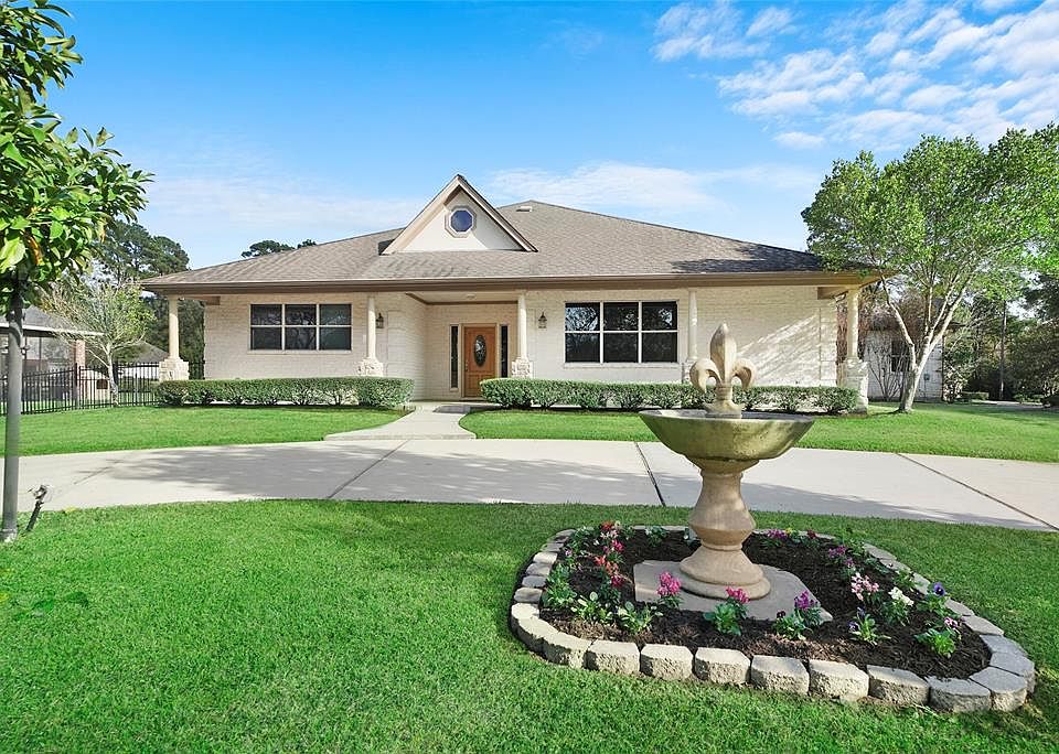 1st image of 155 Bentwood Dr