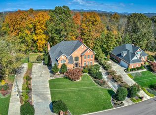 2809 Berkshire Ln, Kingsport, TN 37660