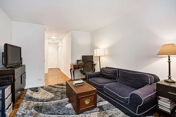 Rented by Warburg | media 1