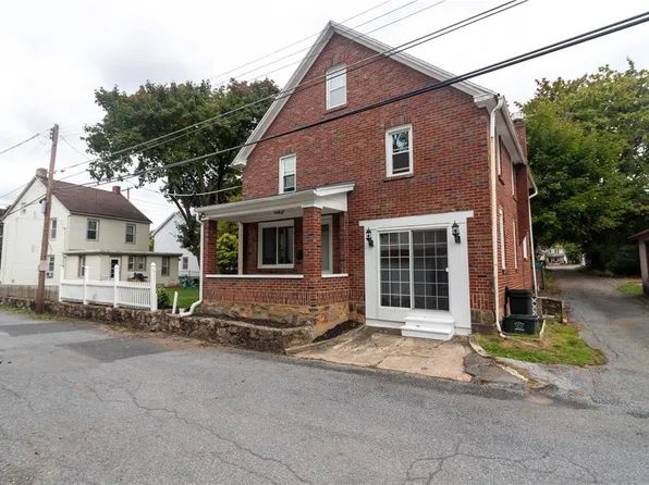 417 Laubach St, Hellertown, PA 18055