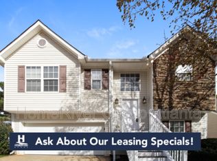 90 Greystone Cir, Hiram, GA 30141