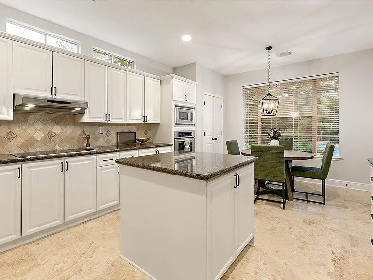 35 Larks Aire Pl — Photo 18