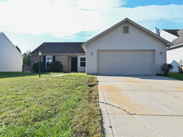 2265 Lakecrest Dr, Columbus, IN 47201
