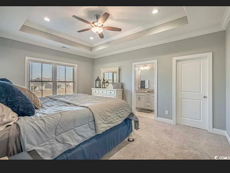 330 Harbour View Dr — Photo 16