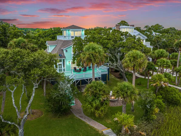 844 Hammocks Way, Edisto Island, SC 29438