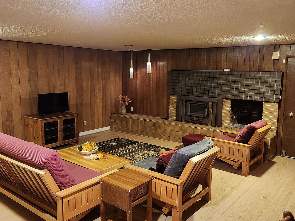 1st image of 1415 24th St SE #2