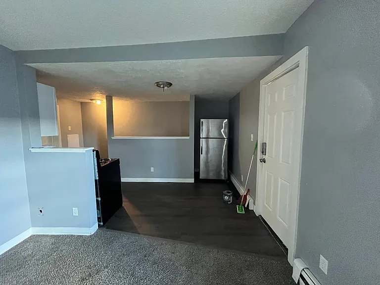 375 Manchester St #3R — Photo 7