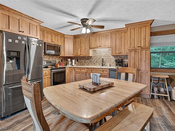 4th image of 6153 Nichols Ln SW