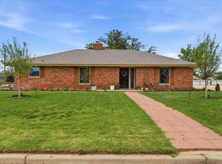 1401 Avenue N, Ralls, TX 79357