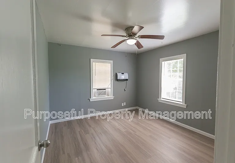 3200 SW 20th St — Photo 11