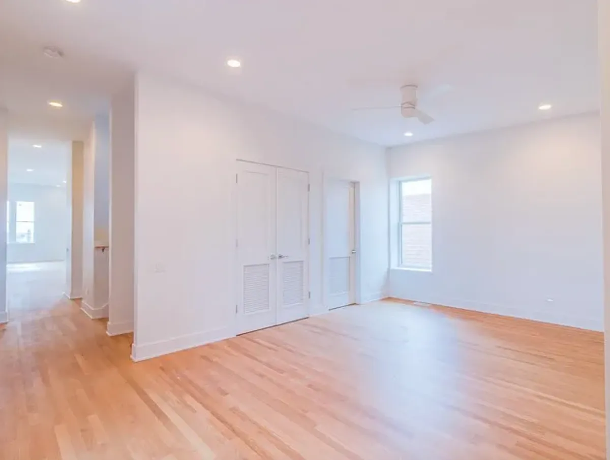 Photo 2 of 19 - 1640 W 18th St #4 - Chicago, IL Building Photo - 1640 W 18th St #4