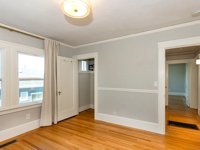 2921 Rawson St — Photo 25