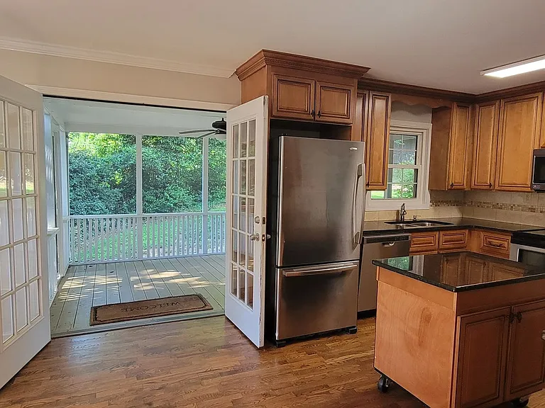 2497 Wentworth Dr NE — Photo 4