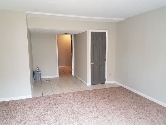 5th image of 591 Trenton Ave #B