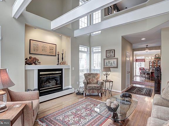 3rd image of 9817 Bolton Village Ct