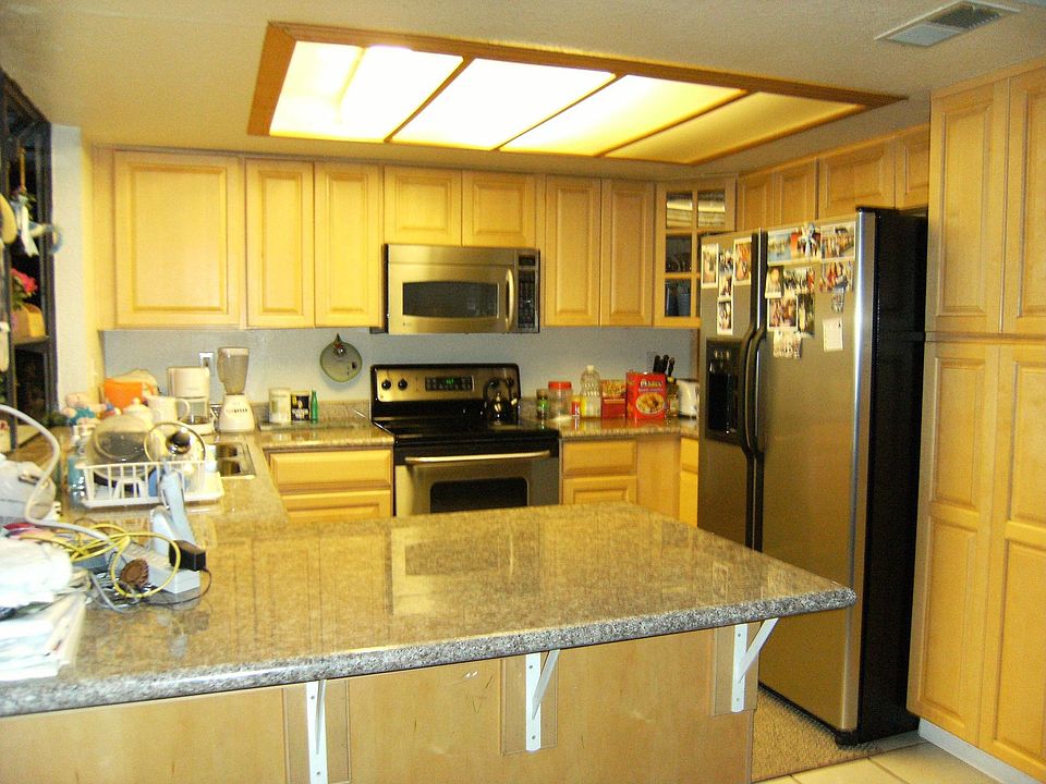 ELEGANT KITCHEN