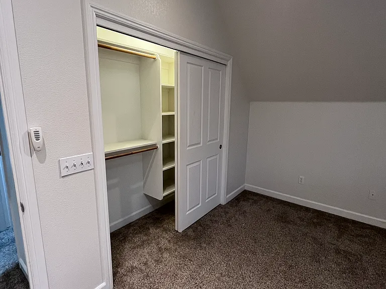 603 W Myrtle Ave — Photo 8