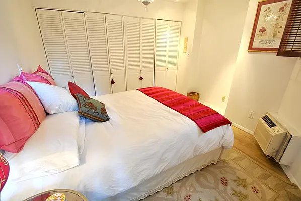 Sold by Real Direct | media 20