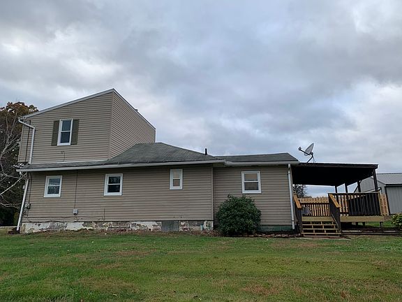 4th image of 88 Ash St