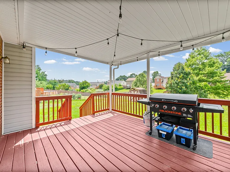 1283 Carnation Ct — Photo 24