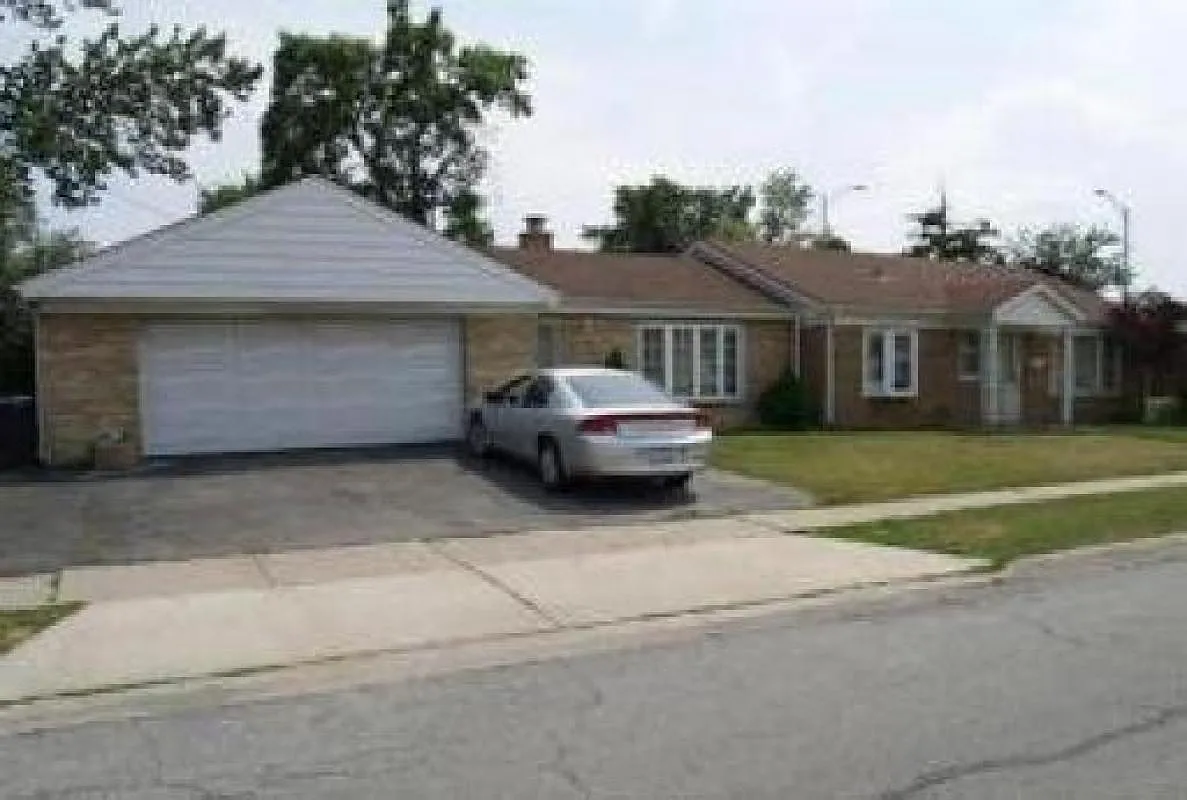 11535 S Kedzie Ave photo 1