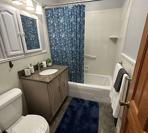 4th image of 7851 84th St Floor 2